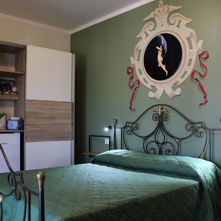 Bed and Breakfast La Casa Di Giusy Козенца Экстерьер фото